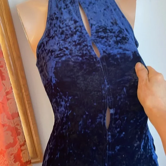 Crushed velvet!! 🪩 S M Vintage stretch bodycon maxi backless high neck … - Picture 9 of 10